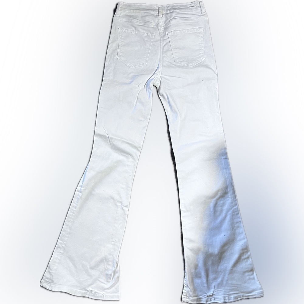 🖤 TRENDING! White, ripped, FLARE jeans, women’s size 5 - great brand!